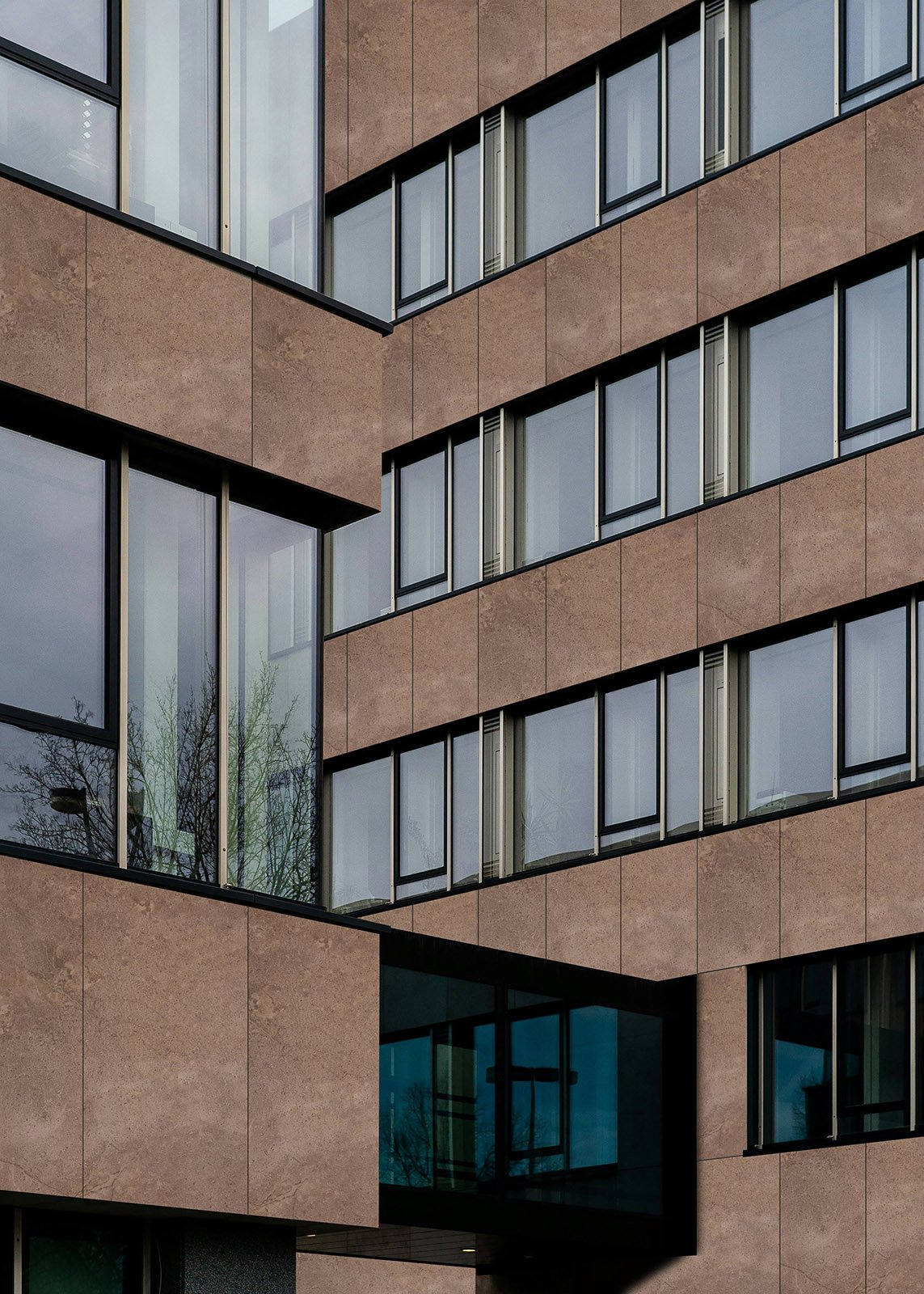 Cement flexible stone