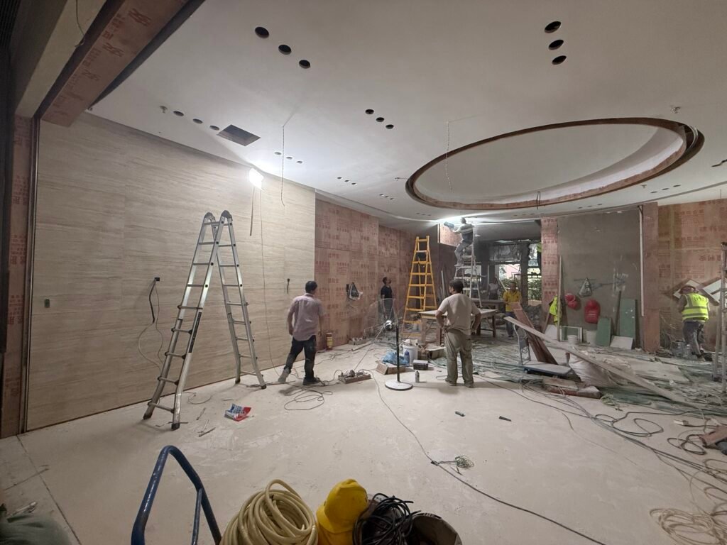 Flexible stone wall installation in a retail store